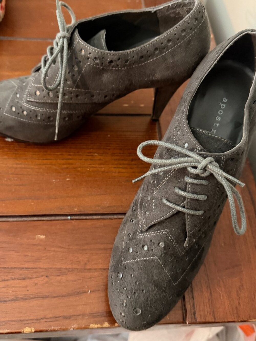 Apostrophe Jodie Grey Suede Lace Up Eyelet Oxford Stiletto Booties size 7 1/2